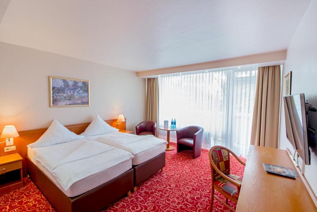 Classic Double Room with Balcony room - Image 1