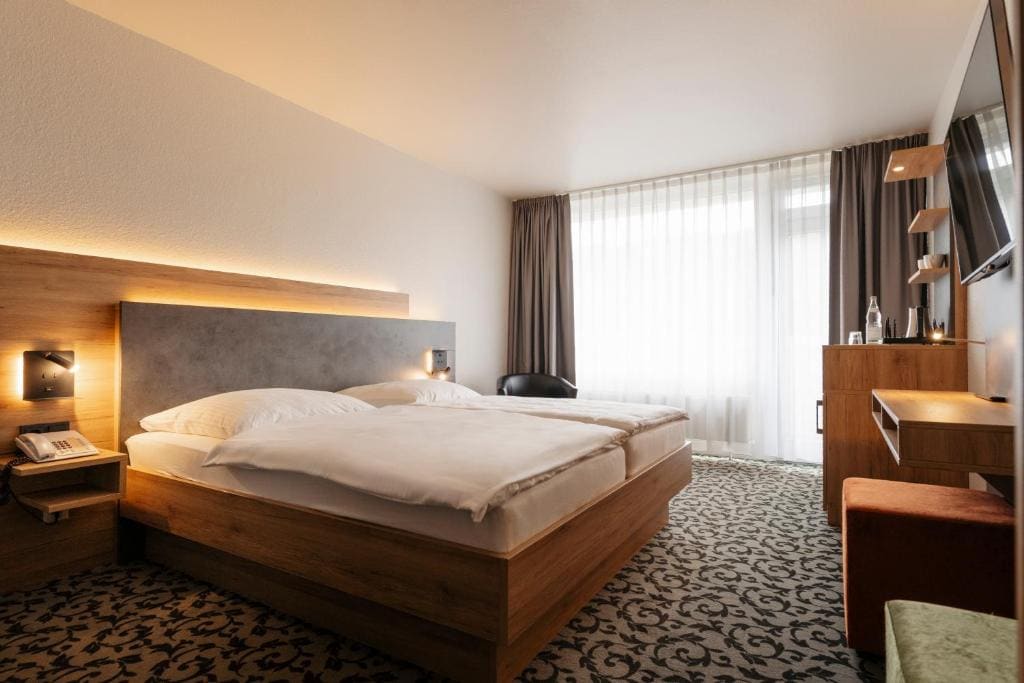 Comfort Double Room with Balcony room - Image 2