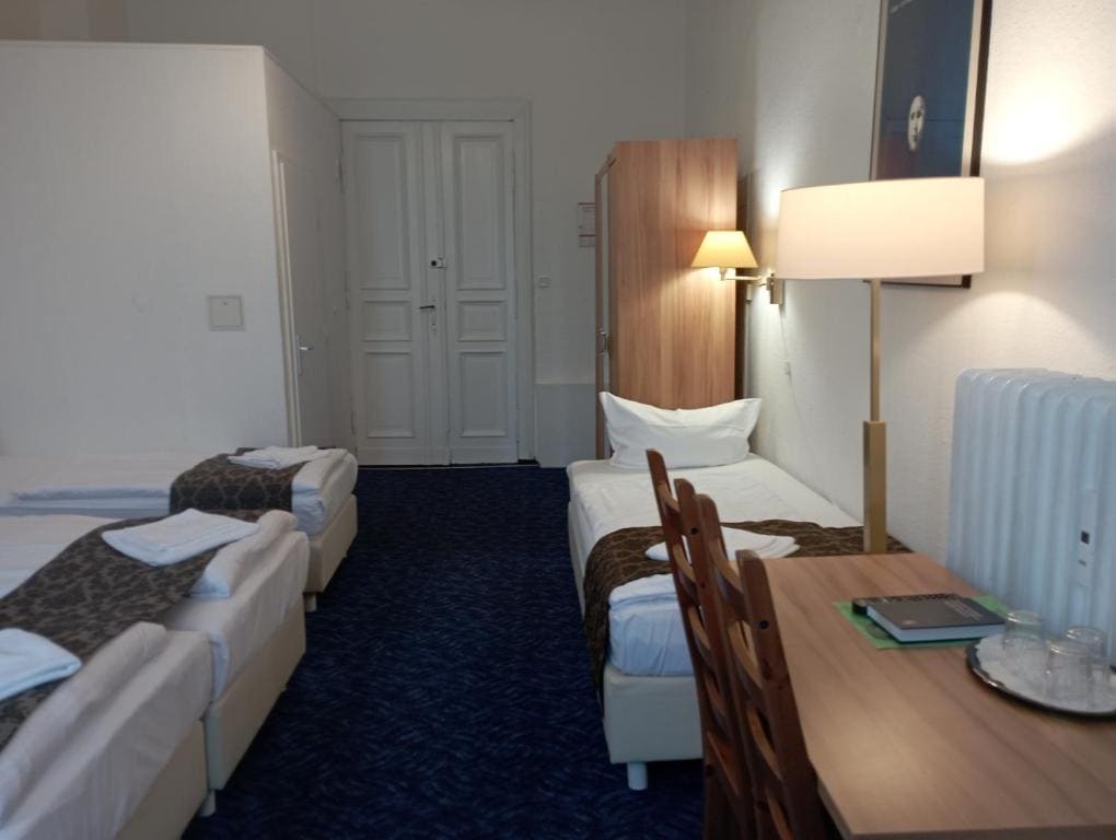 Quadruple Room room - Image 1