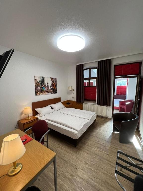 Standard Queen Room room - Image 2