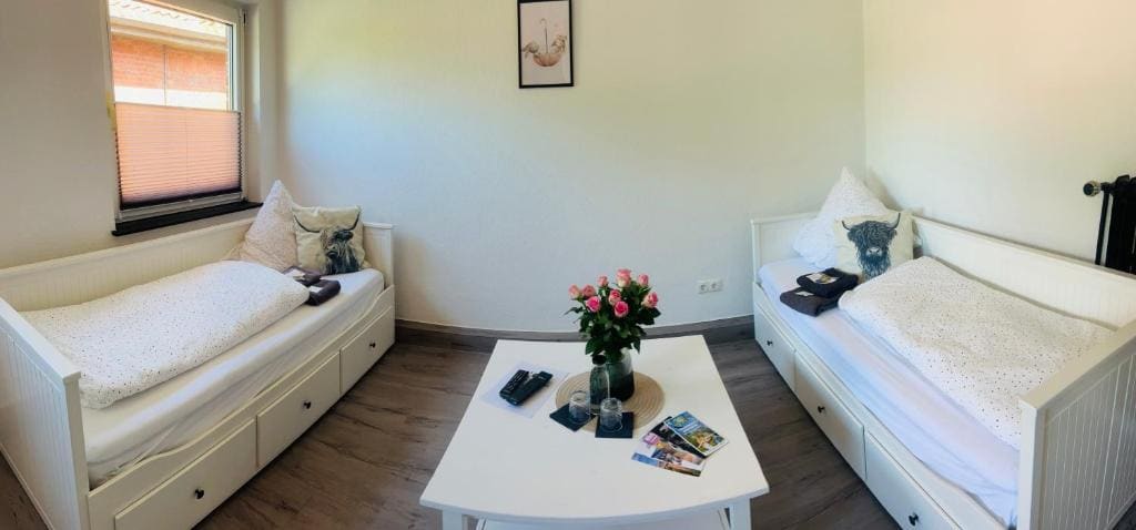 Deluxe Family Room room - Image 2