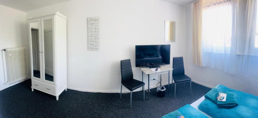 Budget Double Room room - Image 3