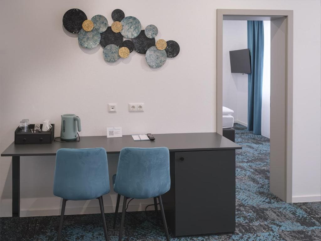 Family Room room - Image 3