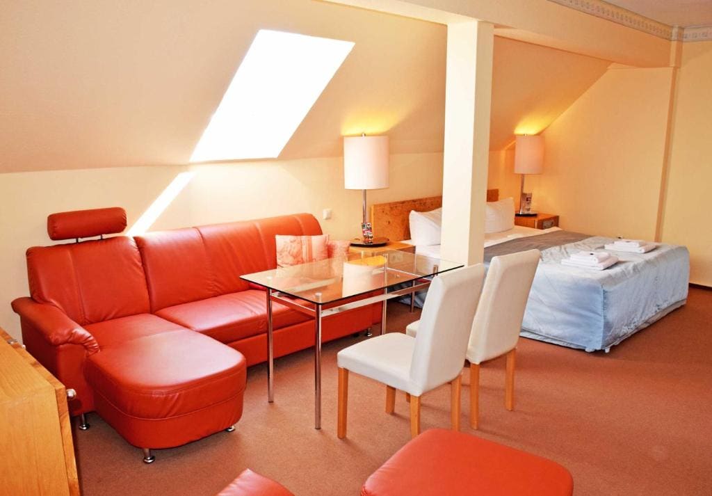 Double or Twin Room with Shower room - Image 1