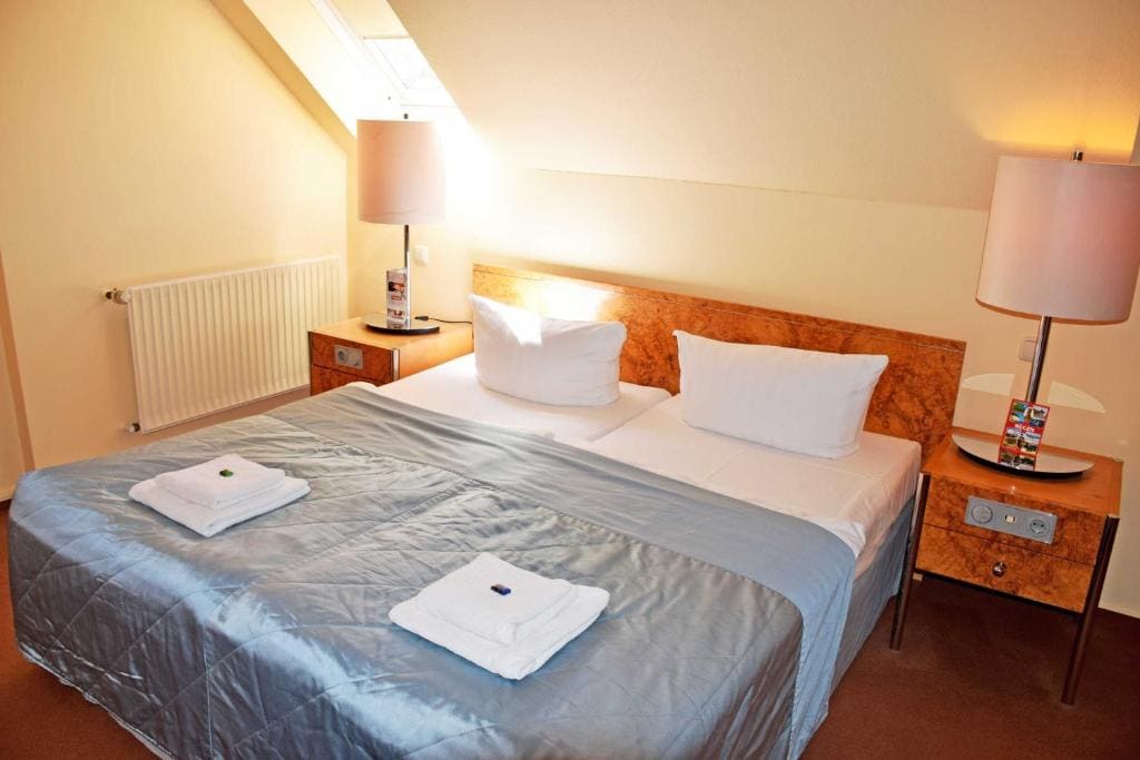 Double or Twin Room with Private Bathroom room - Image 2