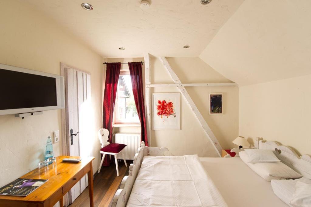 Standard Double Room room - Image 3