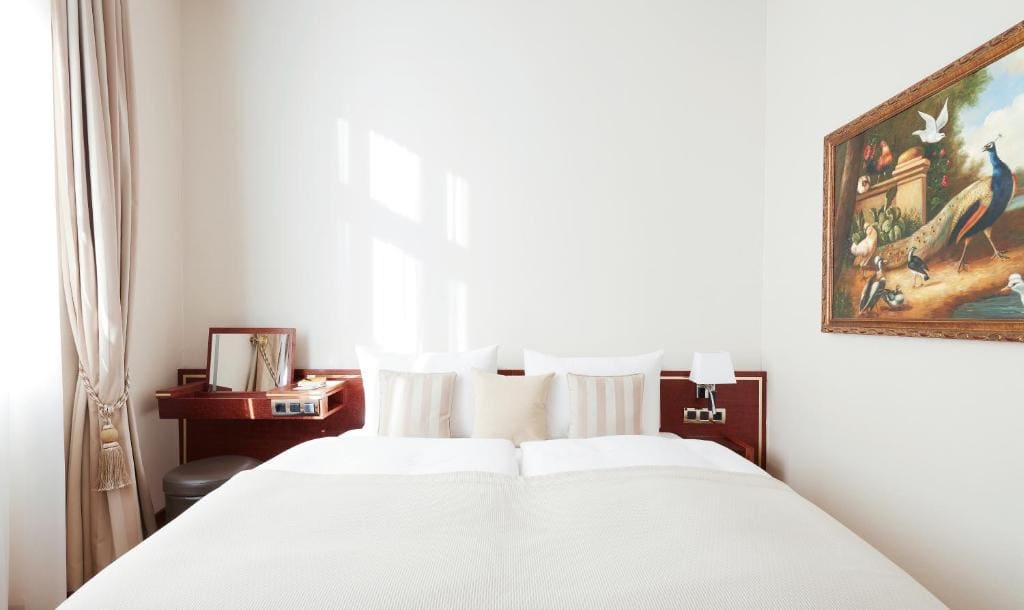 Business Plus Double Room room - Image 1