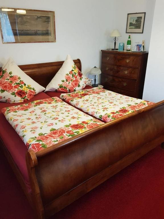 Double Room with Private Bathroom room - Image 1