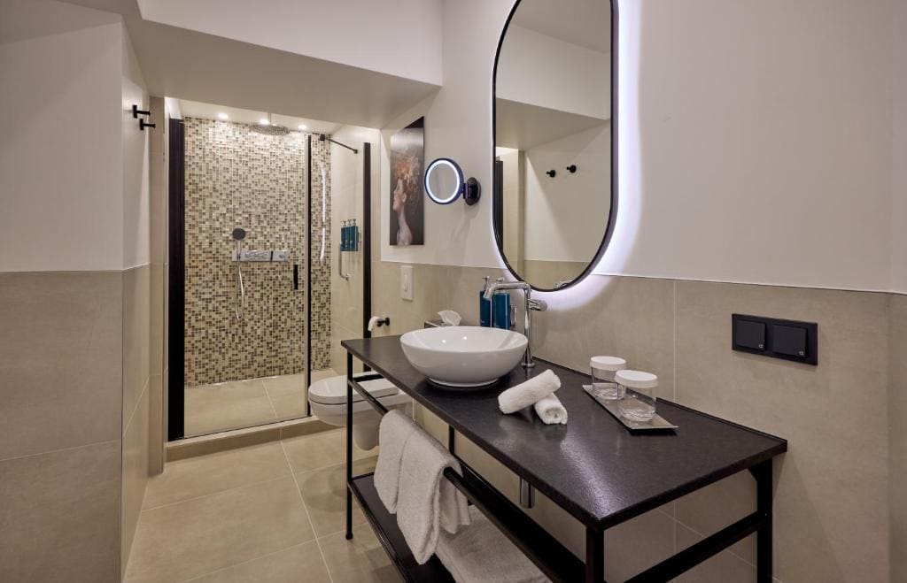 Christmas Suite room - Image 1
