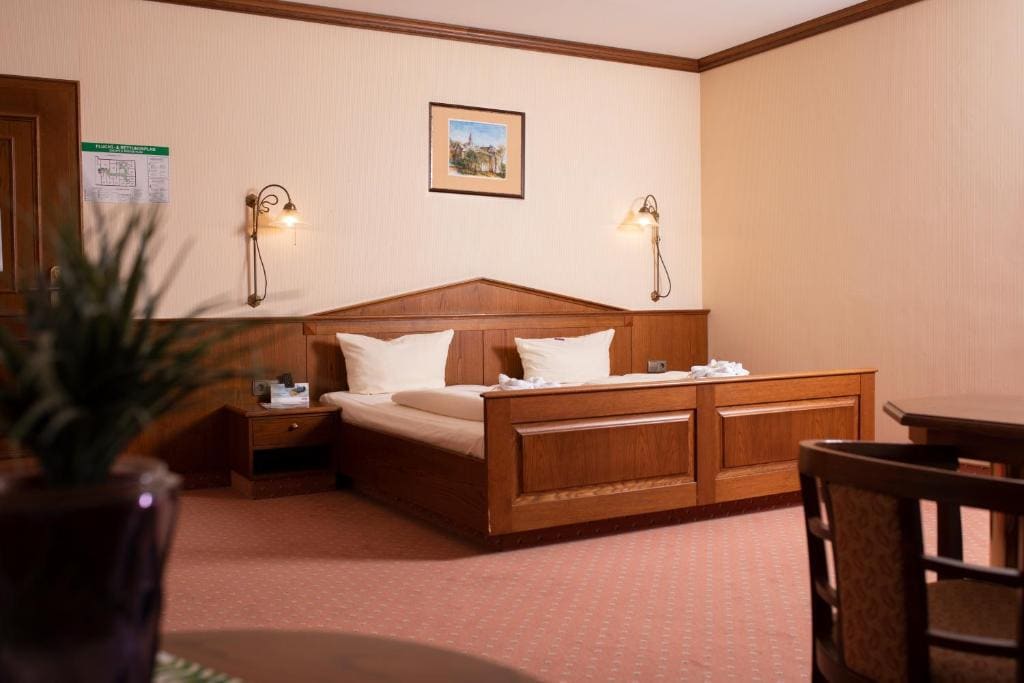 Family Room room - Image 1