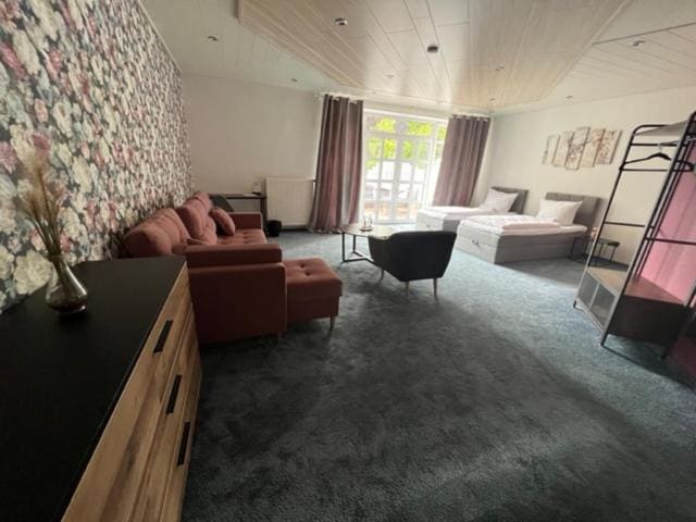 Suite room - Image 3