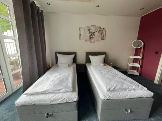 Suite room - Image 1