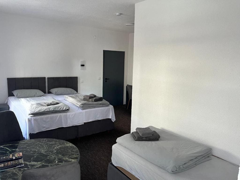 Deluxe Family Suite room - Image 2