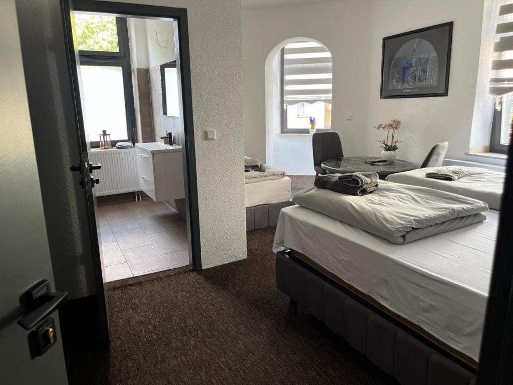 Deluxe Family Suite room - Image 1