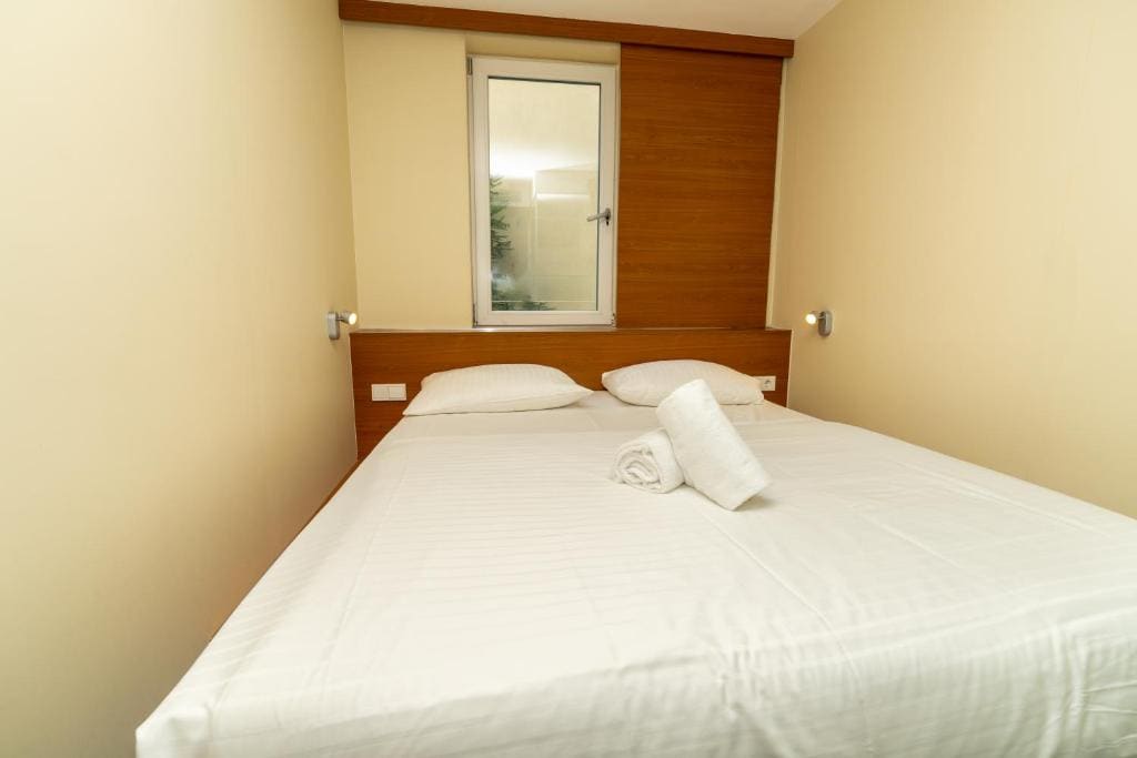 Small Double Room room - Image 2
