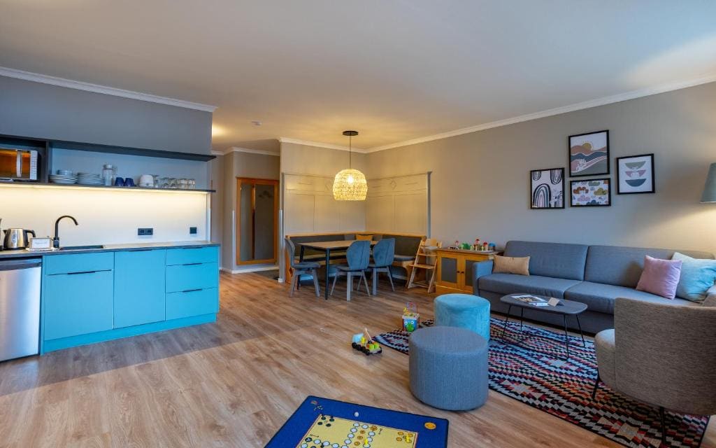 Family Suite with Balcony room - Image 3