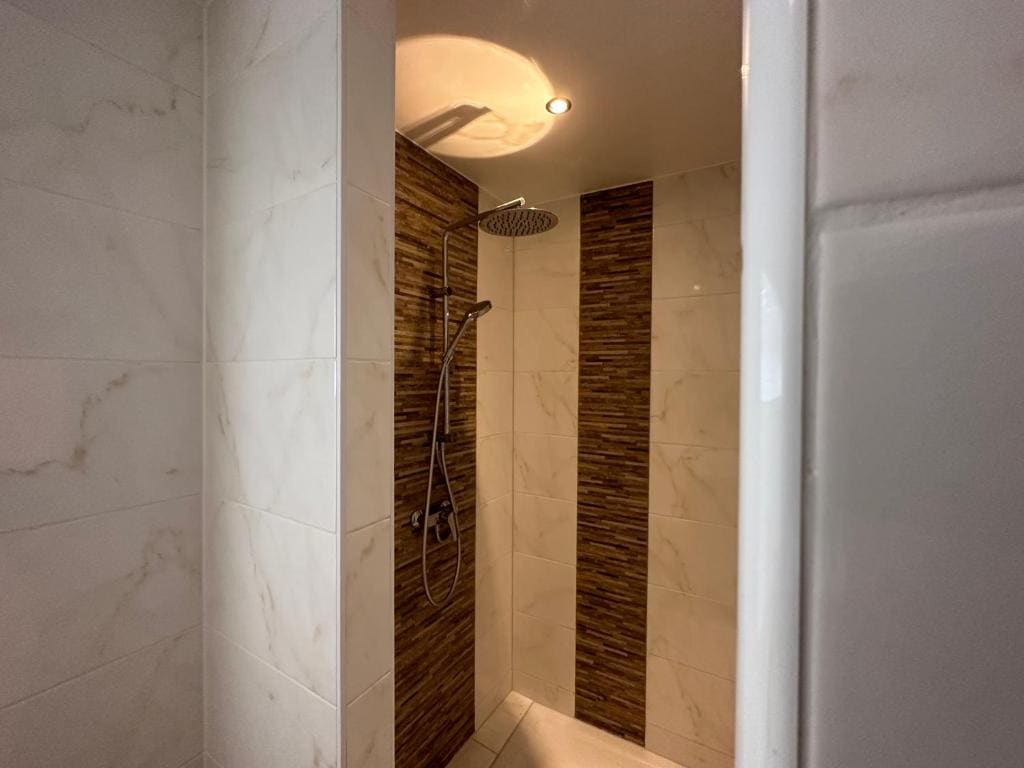 Quadruple Room room - Image 3