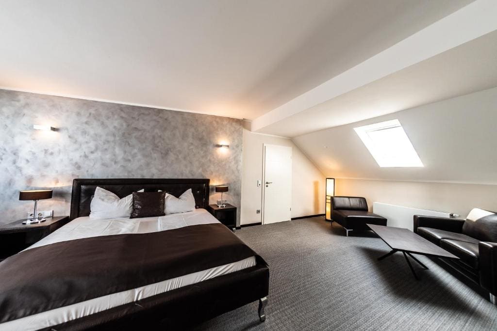 Family Room room - Image 1