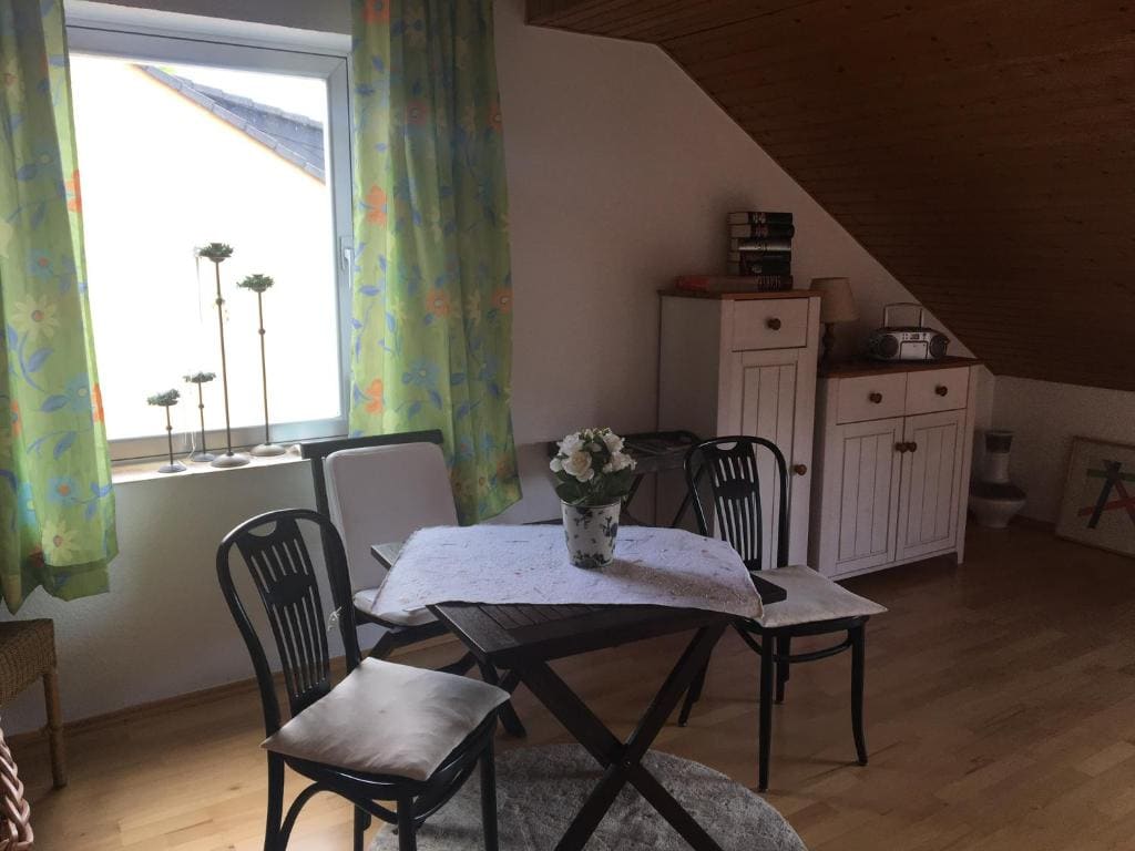 Family Room with Garden View room - Image 3