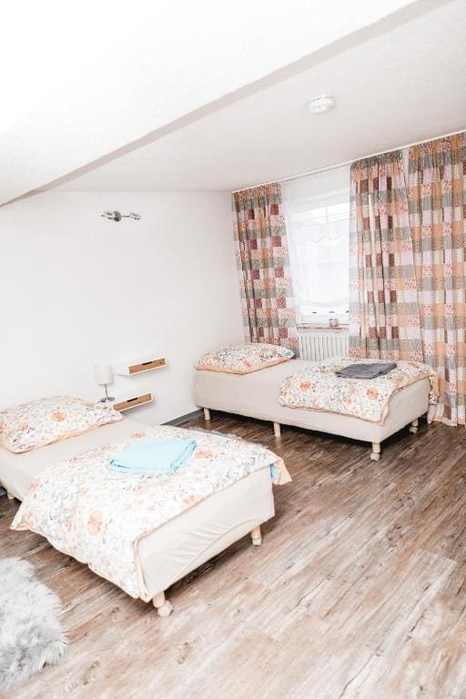 Twin Room room - Image 2