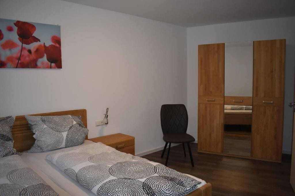 Apartment room - Image 3