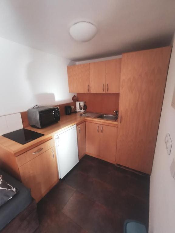 One-Bedroom Bungalow room - Image 3