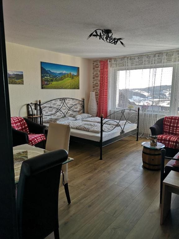 Studio Apartment room - Image 1