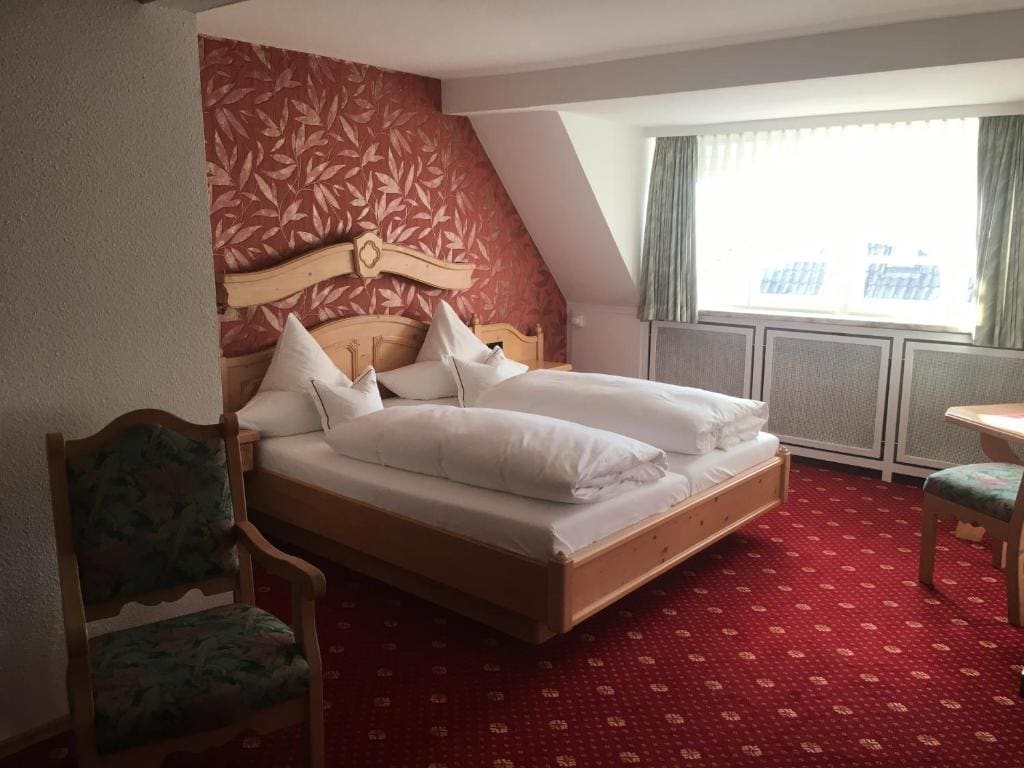 Double Room with Private Bathroom room - Image 3