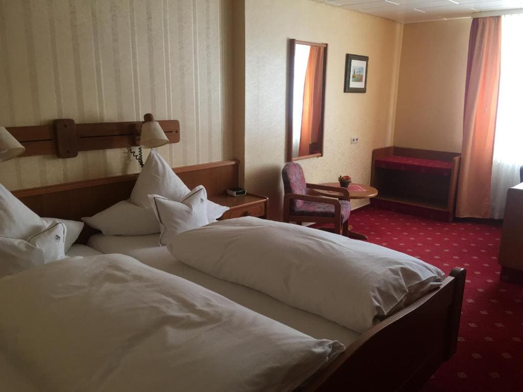 Double Room with Private Bathroom room - Image 2