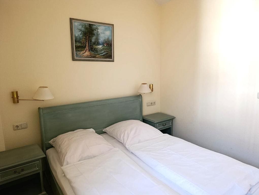 One-Bedroom Apartment with Terrace room - Image 3