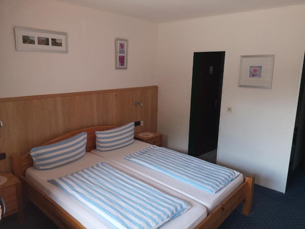 Standard Double Room room - Image 2