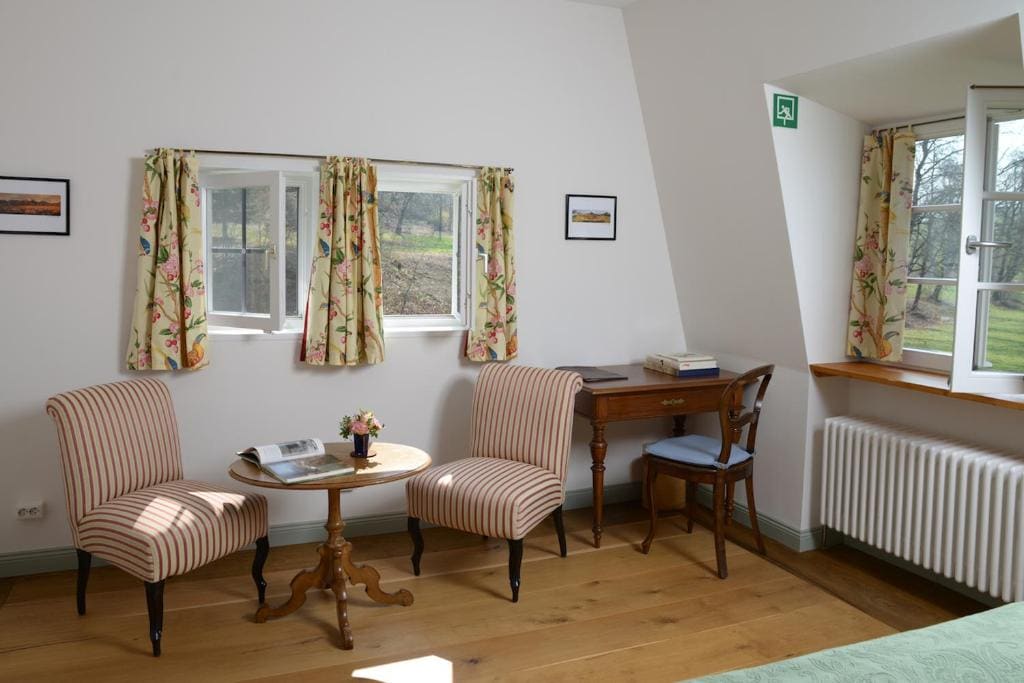 Deluxe Double Room with Shower room - Image 1