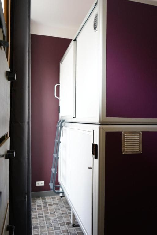 King Size Capsule room - Image 3