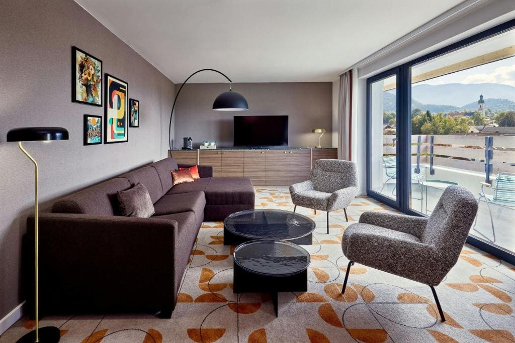 One-Bedroom King Suite with Sofa Bed, Garden View and Two Balconies room - Image 2