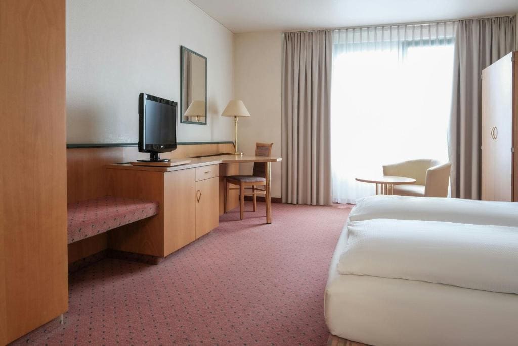 Superior Queen Room room - Image 2