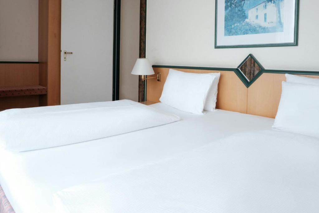 One-Bedroom King Suite with Sofa Bed room - Image 2