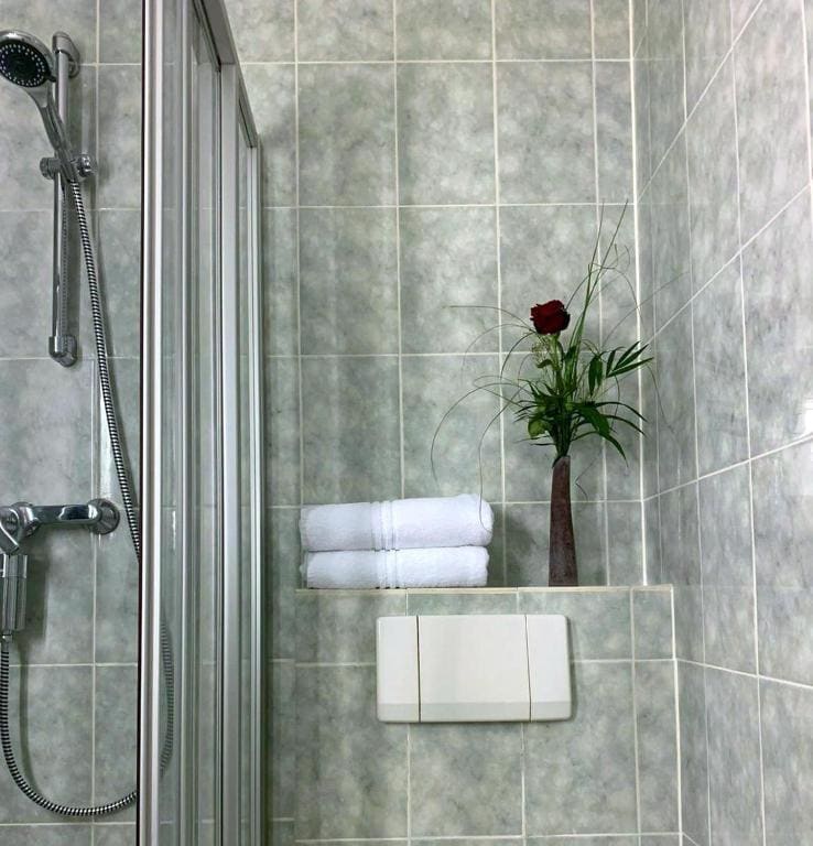 Double Room with Private Bathroom room - Image 2