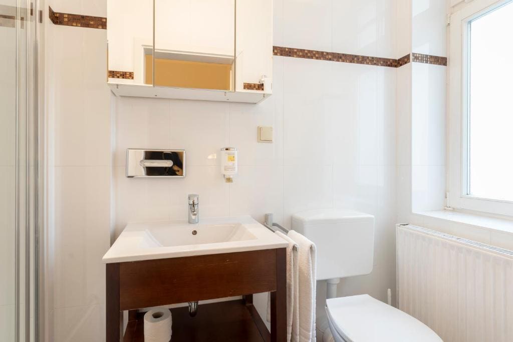 Standard Double Room room - Image 3