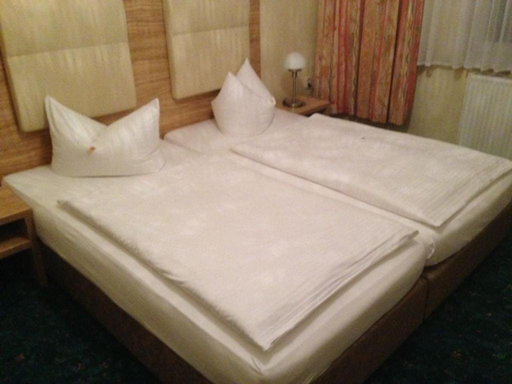 Standard Double Room room - Image 2