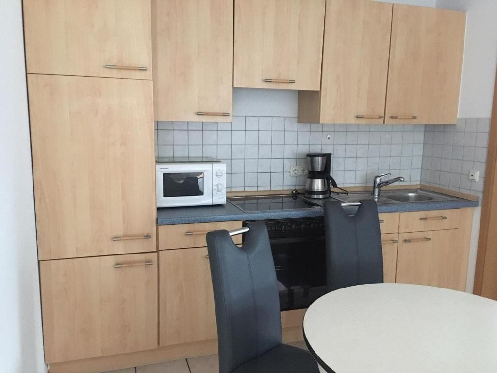 Apartment room - Image 1