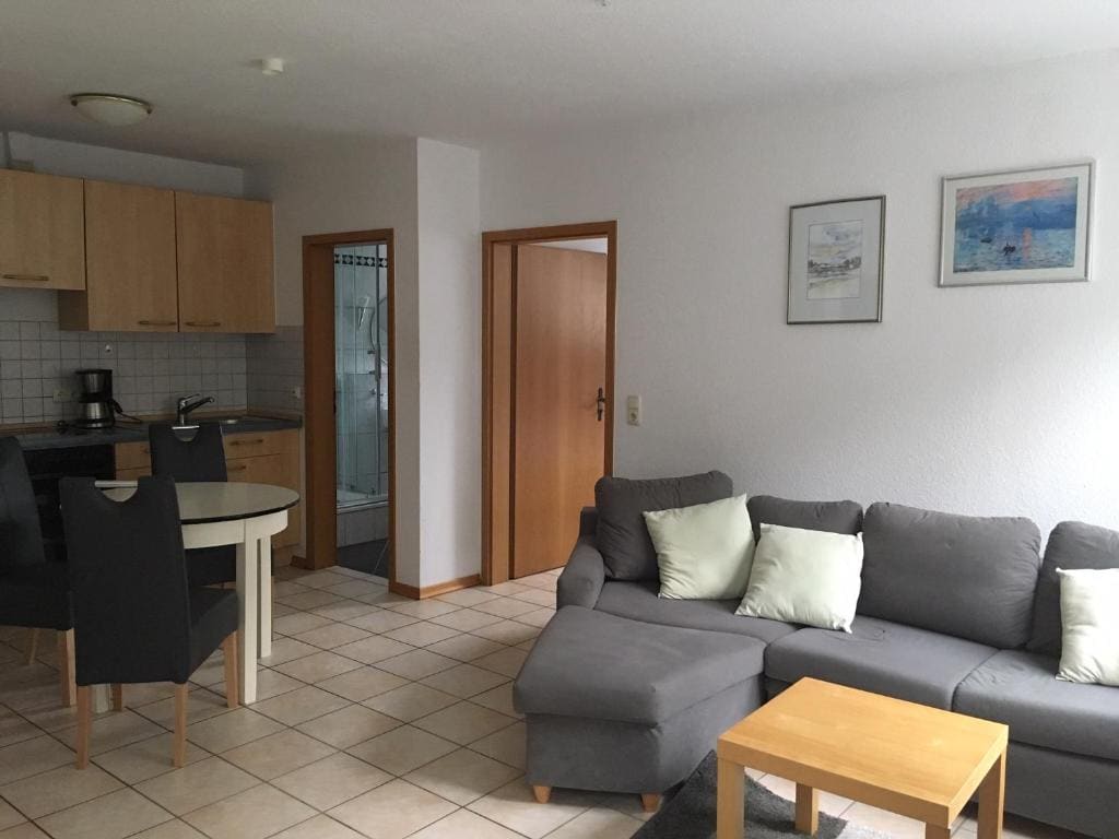 Apartment room - Image 3