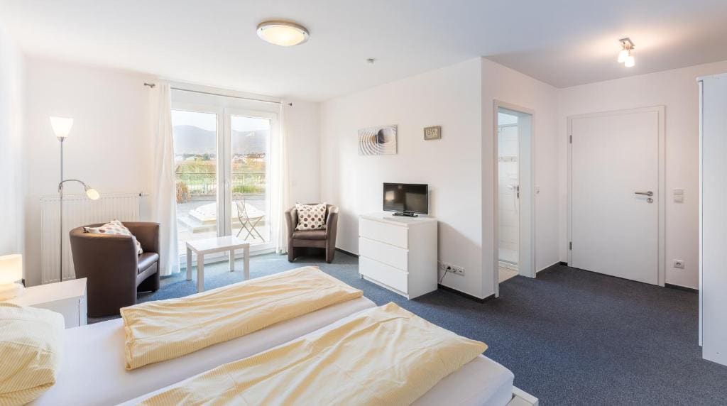 Double Room with Private Bathroom room - Image 1