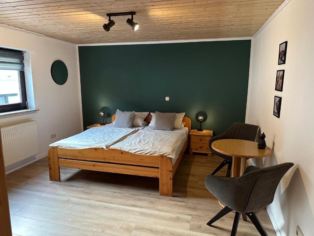 Double Room with Private Bathroom room - Image 1