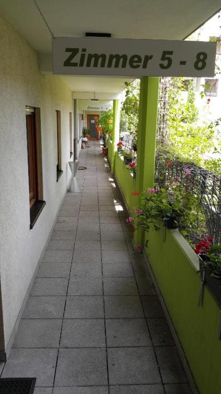 Classic Single Room with Private Bathroom room - Image 1