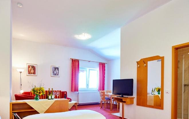 Studio room - Image 1