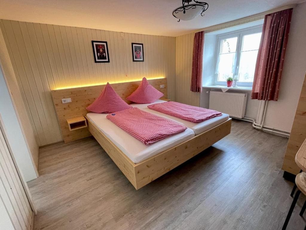 Deluxe Double Room room - Image 3