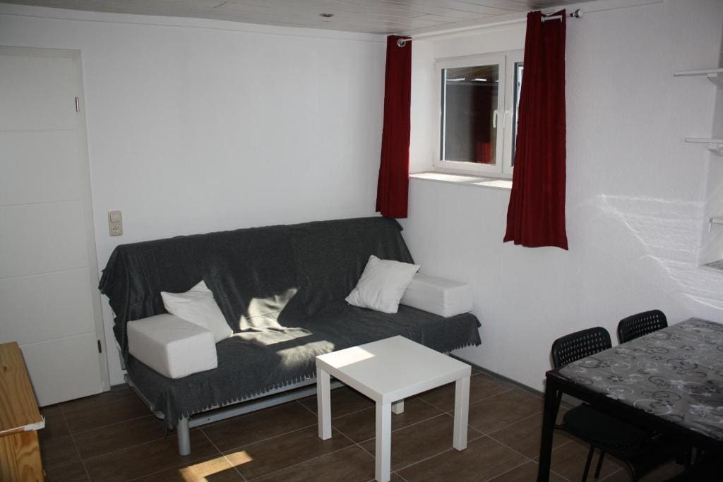 Room room - Image 2