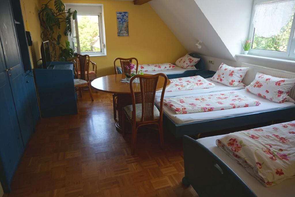 Quadruple Room room - Image 1