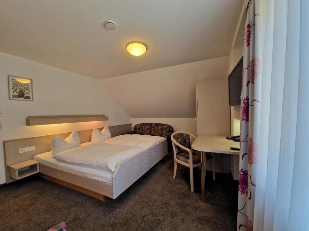 Superior Zimmer B im Haupthaus room - Image 3