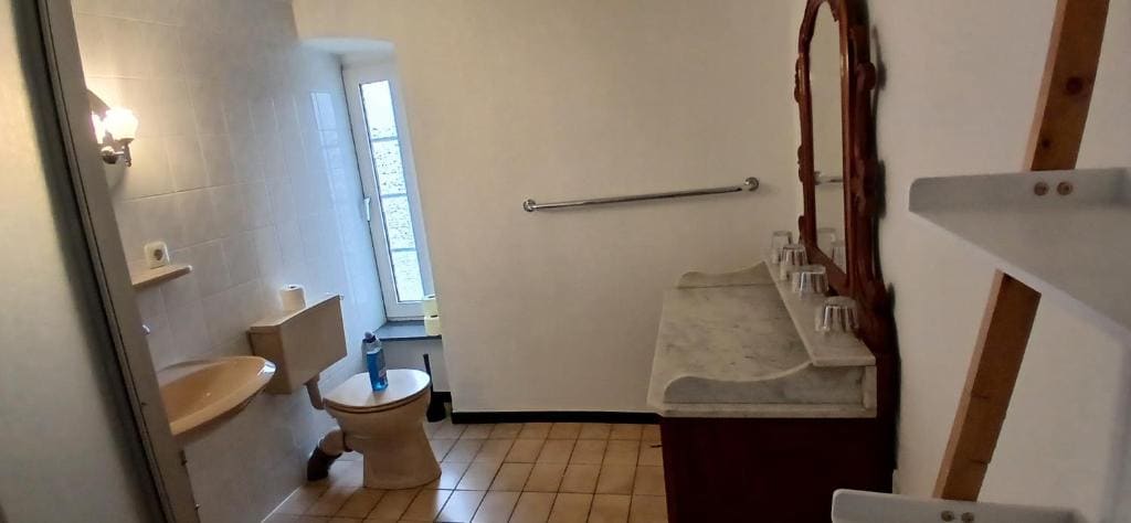Double Room with Private Bathroom room - Image 3